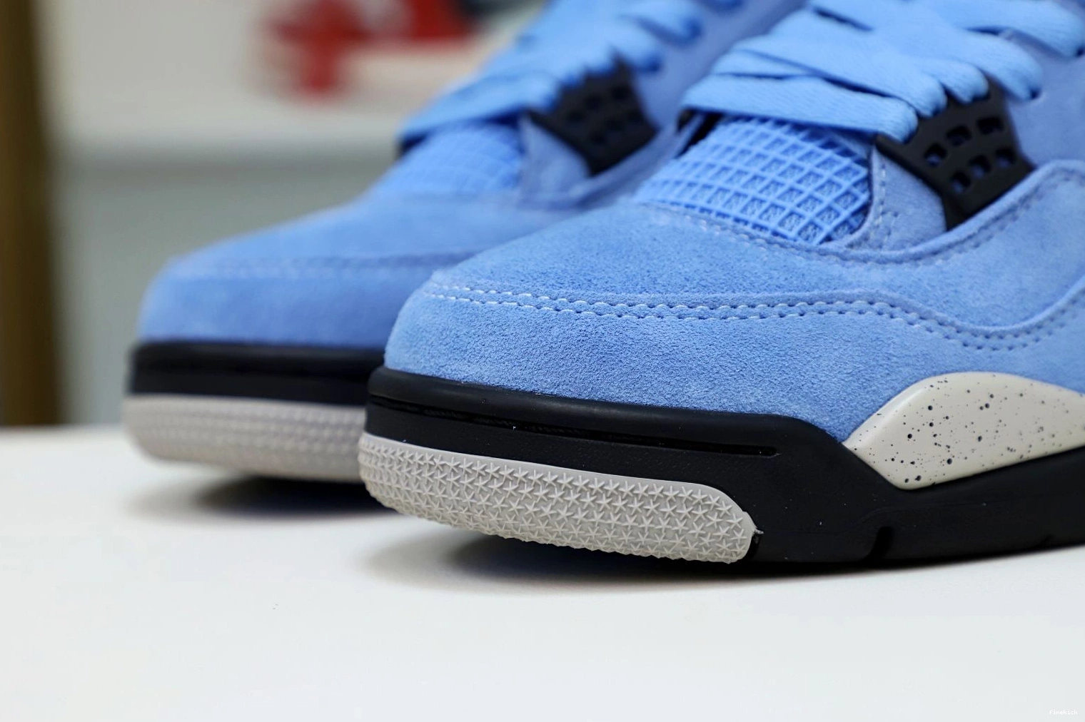 JORDAN 4 UNIVERSITY BLUE AIR 0928